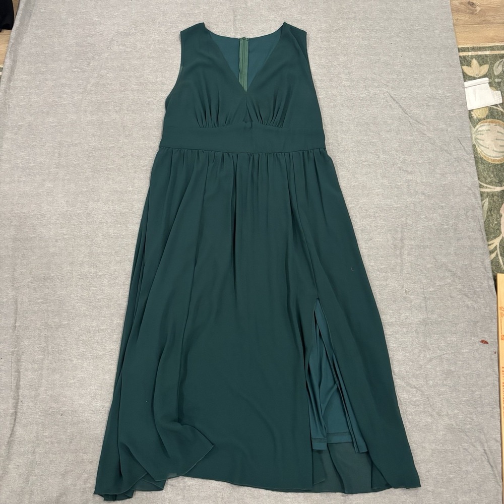 BloomChic Women's 10 Emerald Green Sleeveless Chiffon Handkerchief Hem Dress